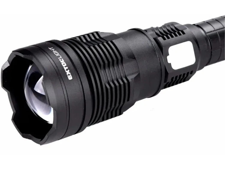 LATARKA SZPERACZ AKUMULATOROWA POWERBANK 8000lm OŚWIETLENIA LED ZOOM MOCNA